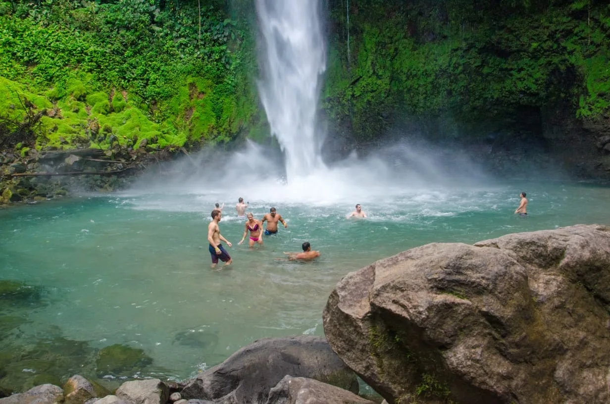 Nature Lover Combo 1 (Puentes Colgantes + Catarata de La Fortuna + Almuerzo + Caminata al Volcán Arenal) - 24