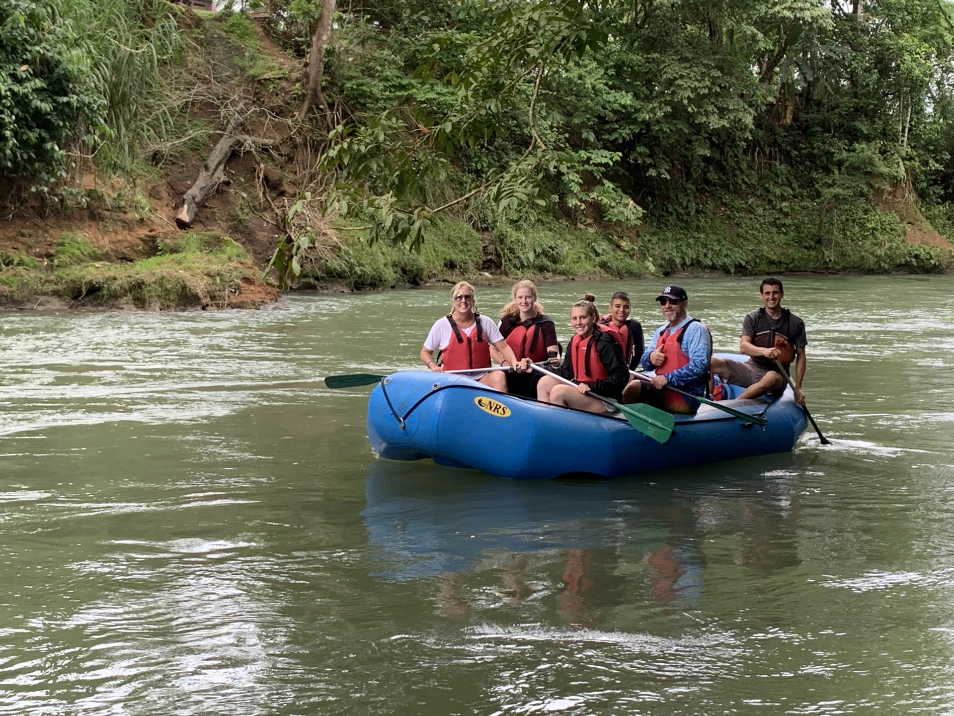 Nature Lover Combo 2 (Caminata al Volcán Arenal + Catarata La Fortuna + Almuerzo + Safari Flotante) - 13
